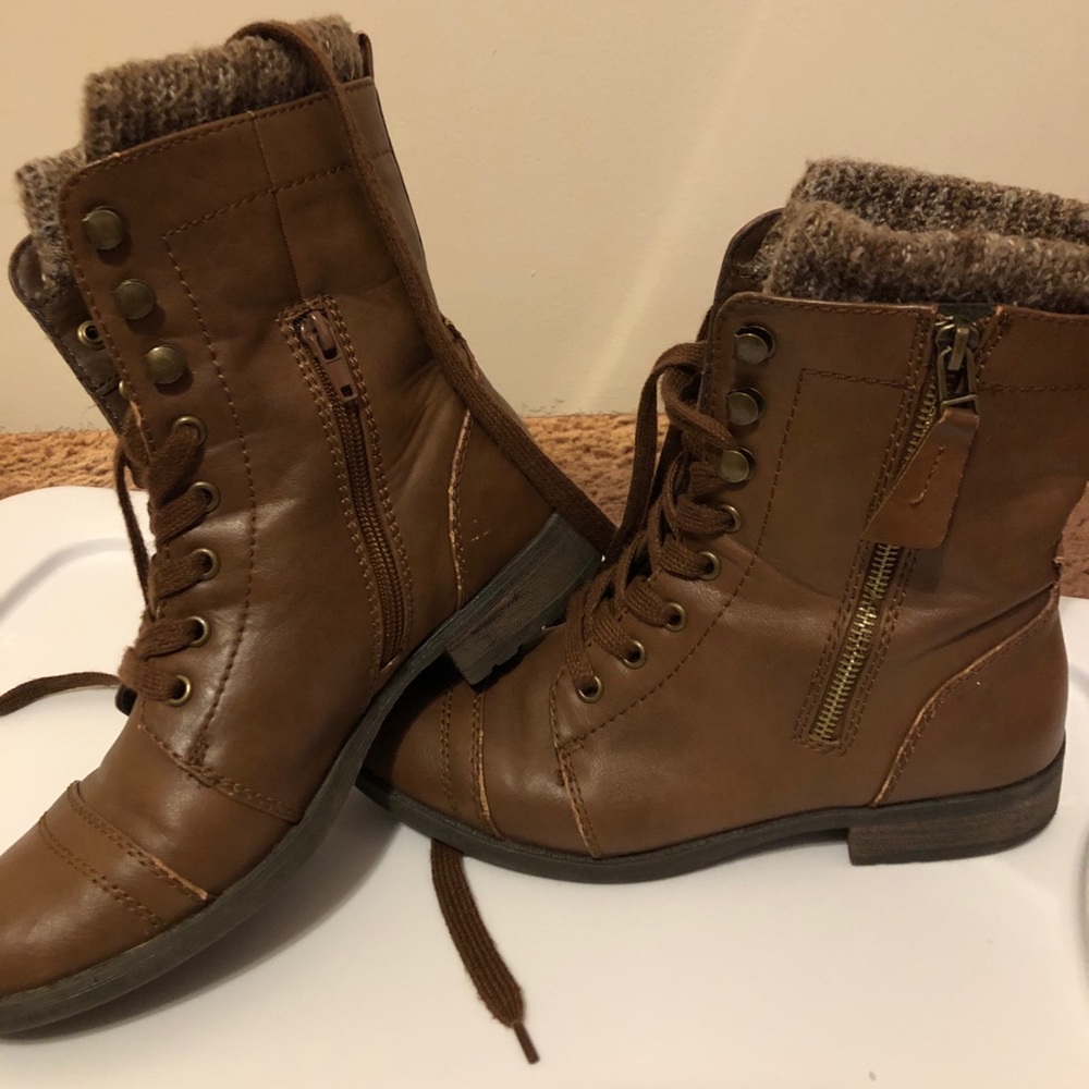 Boots - Picture 2 of 8